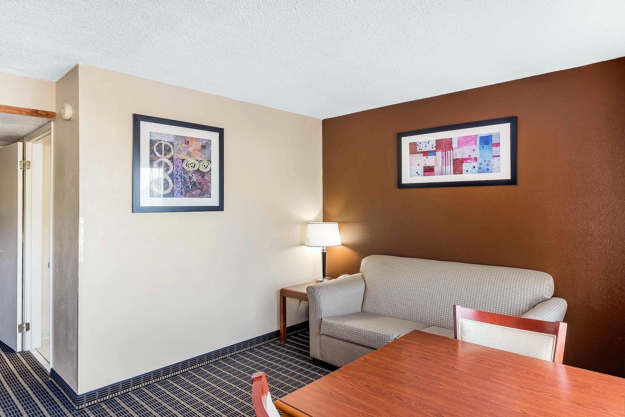 Quality Inn & Suites Sevierville - Pigeon Forge מראה חיצוני תמונה