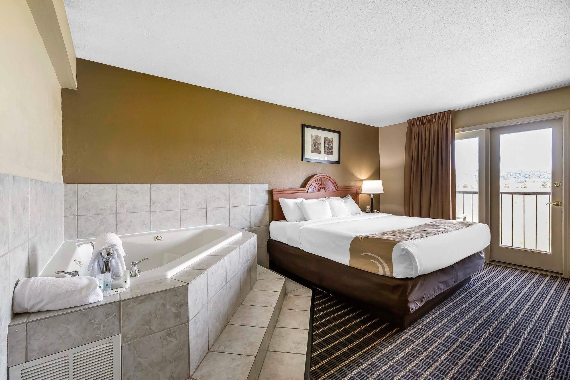 Quality Inn & Suites Sevierville - Pigeon Forge מראה חיצוני תמונה