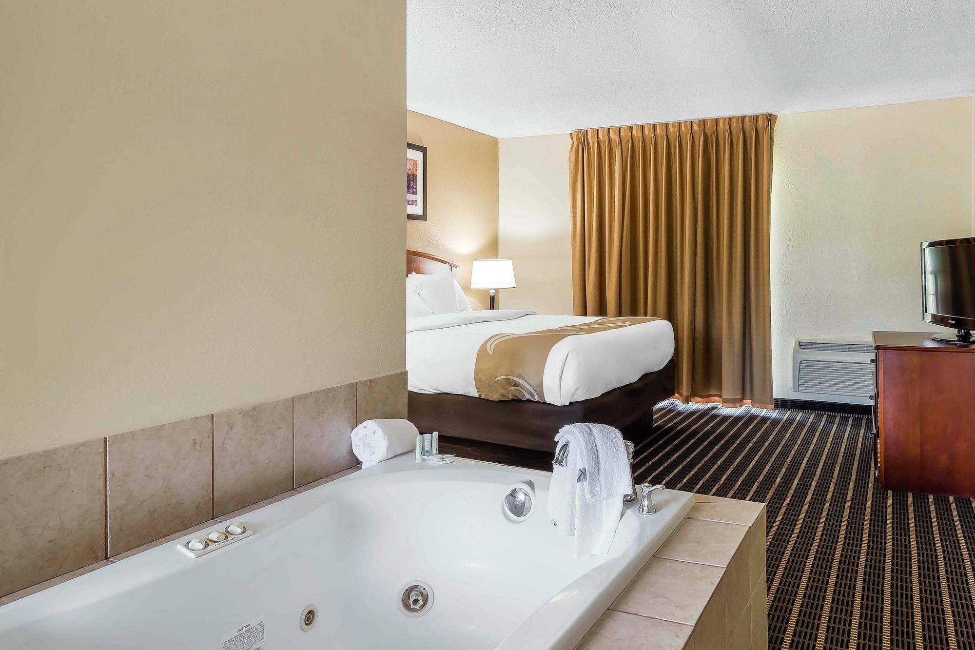 Quality Inn & Suites Sevierville - Pigeon Forge מראה חיצוני תמונה