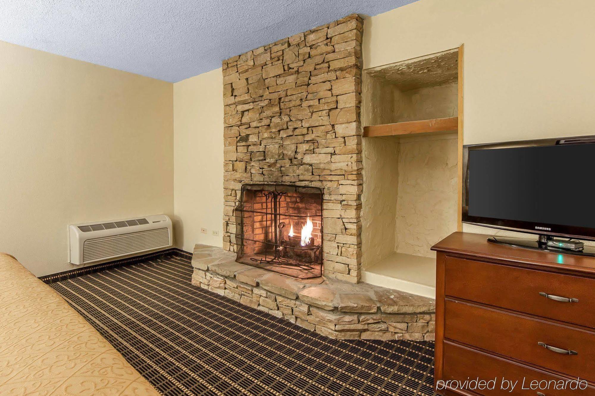 Quality Inn & Suites Sevierville - Pigeon Forge מראה חיצוני תמונה