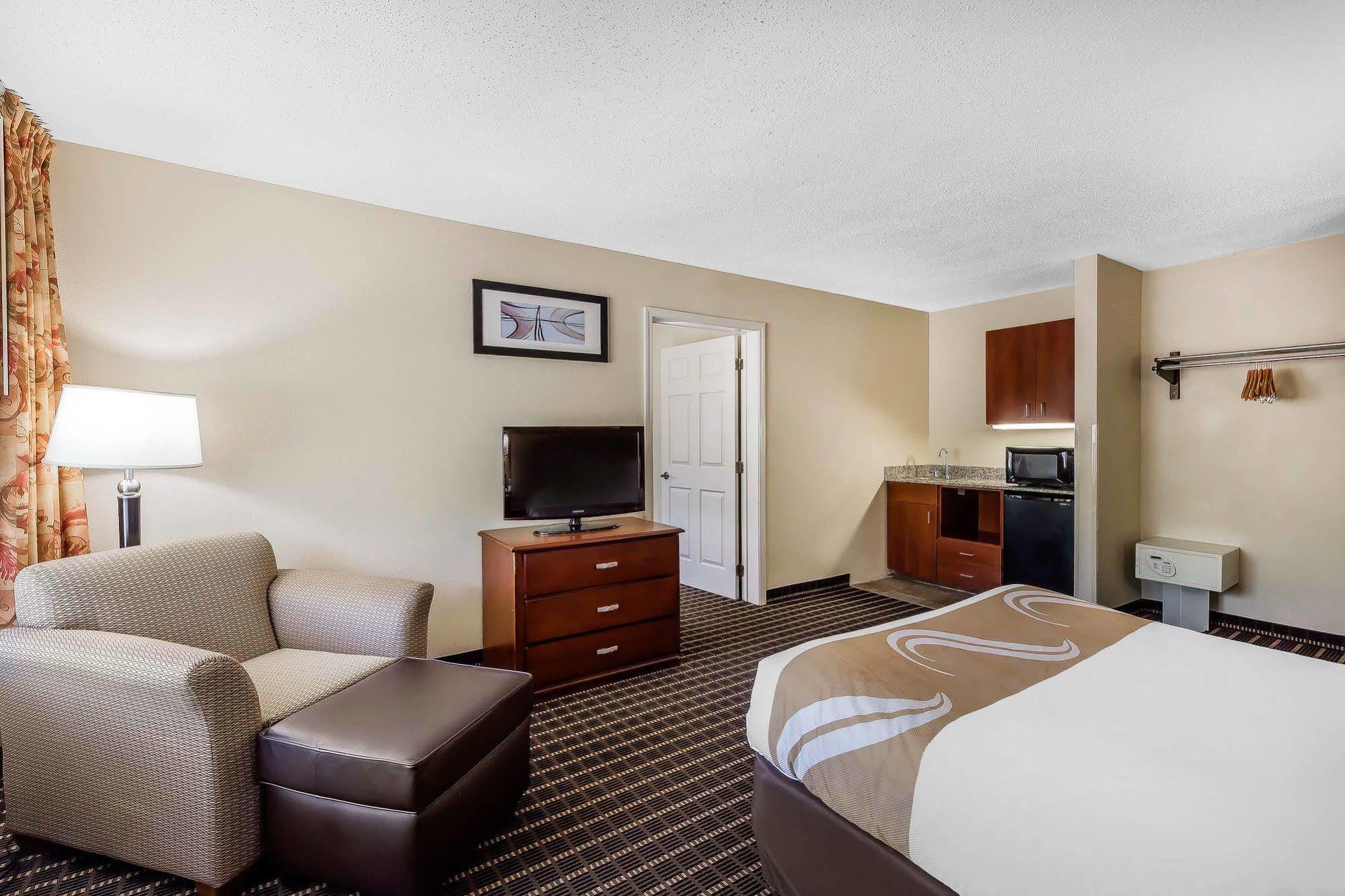 Quality Inn & Suites Sevierville - Pigeon Forge מראה חיצוני תמונה