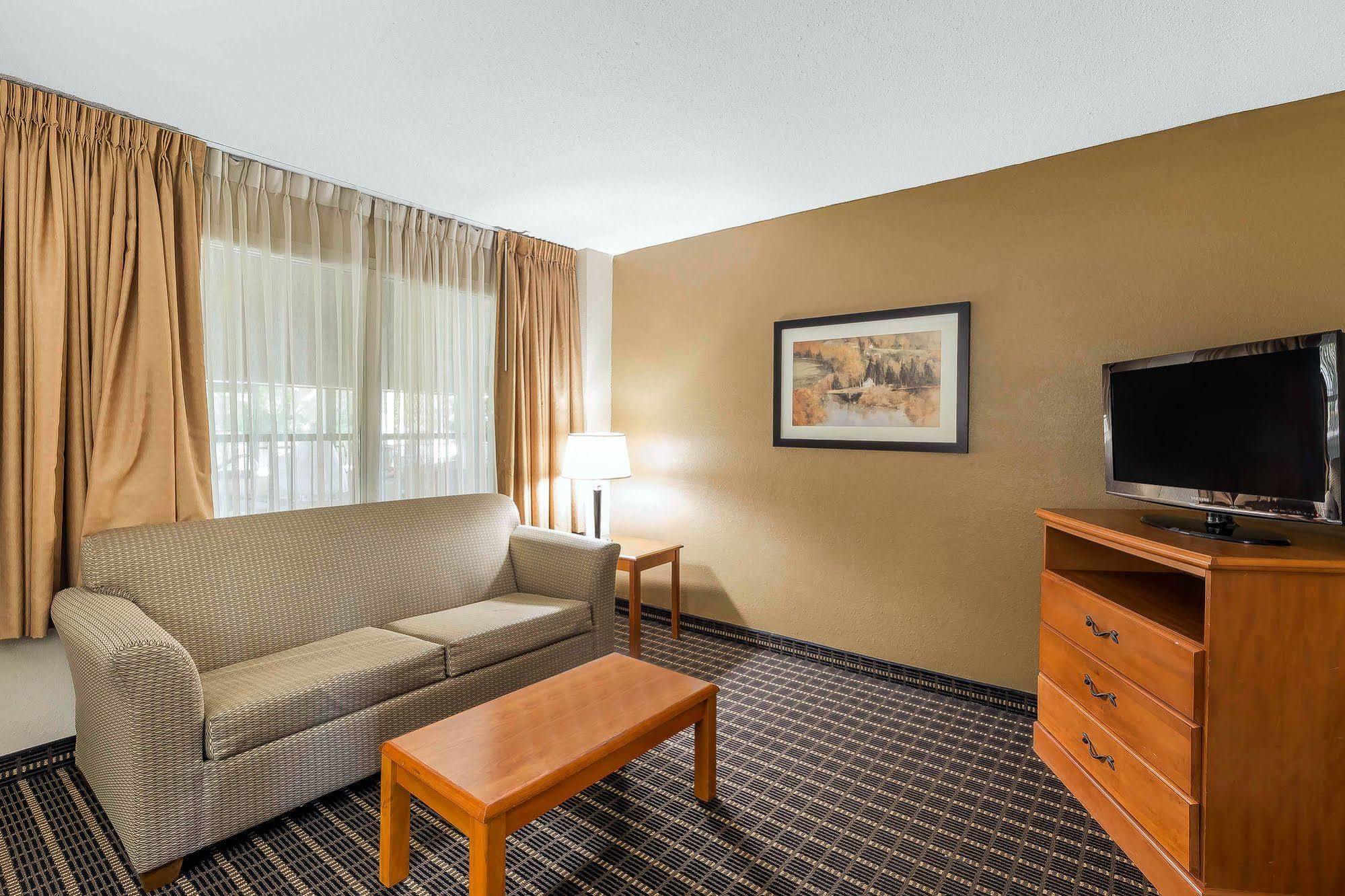 Quality Inn & Suites Sevierville - Pigeon Forge מראה חיצוני תמונה